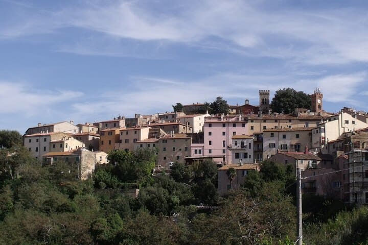 Castagneto Carducci foto